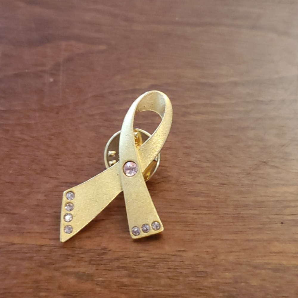Avon pink ribbon pin